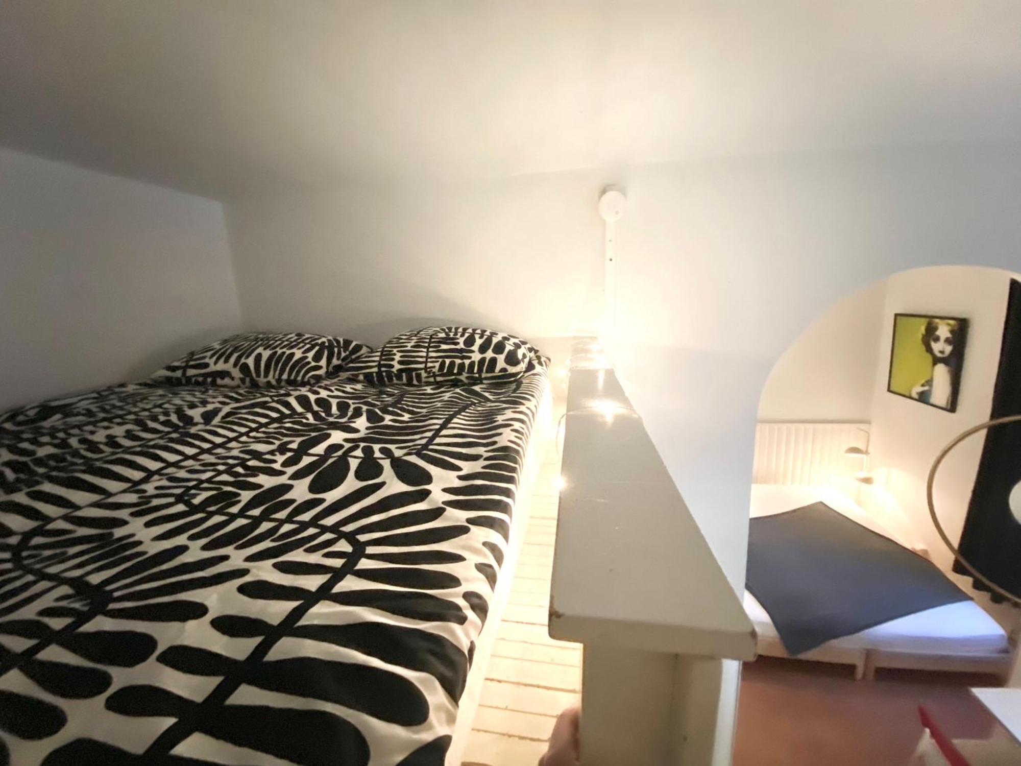 Small Home In Kamppi เฮลซิงกิ ภายนอก รูปภาพ