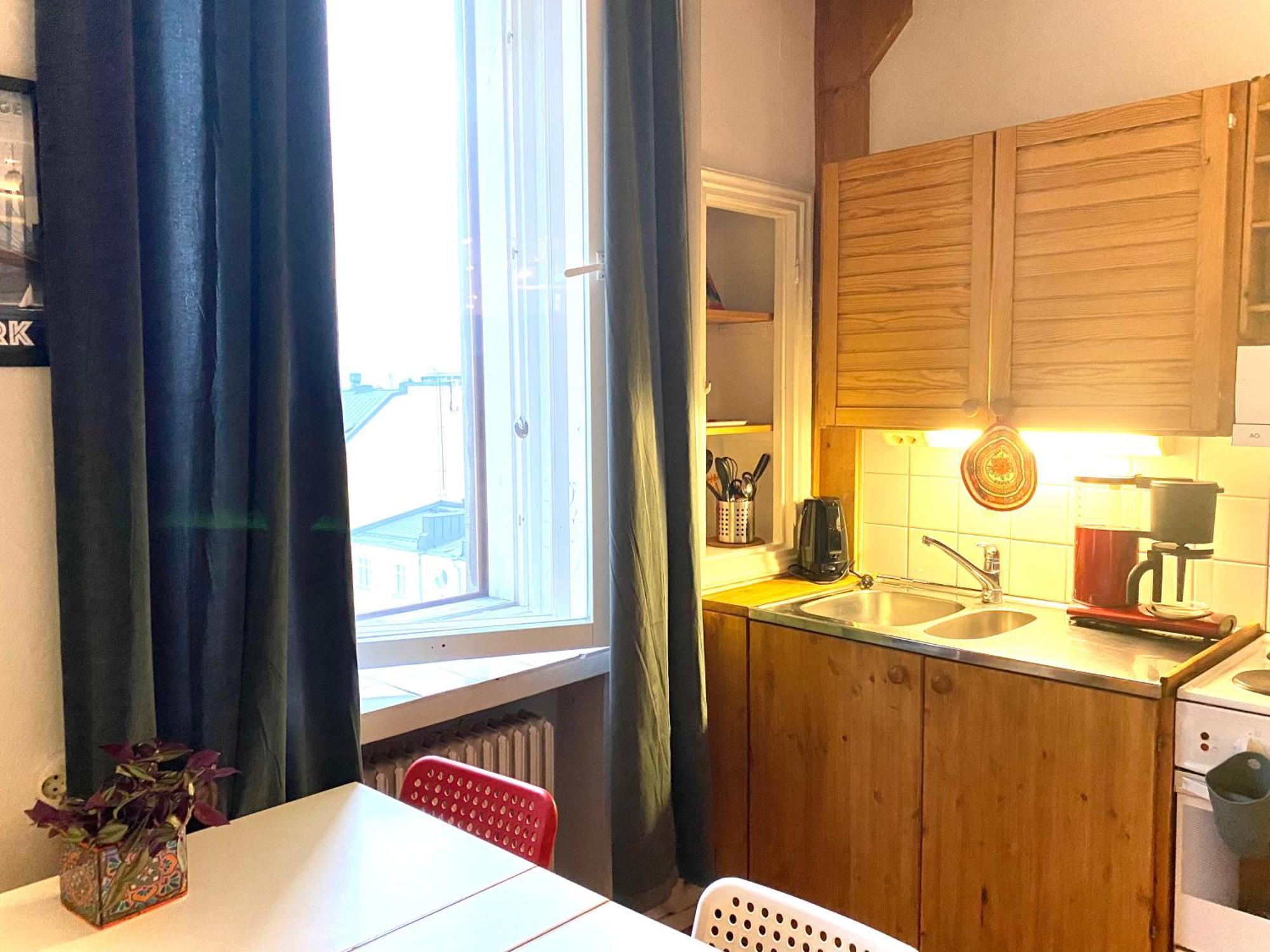 Small Home In Kamppi เฮลซิงกิ ภายนอก รูปภาพ