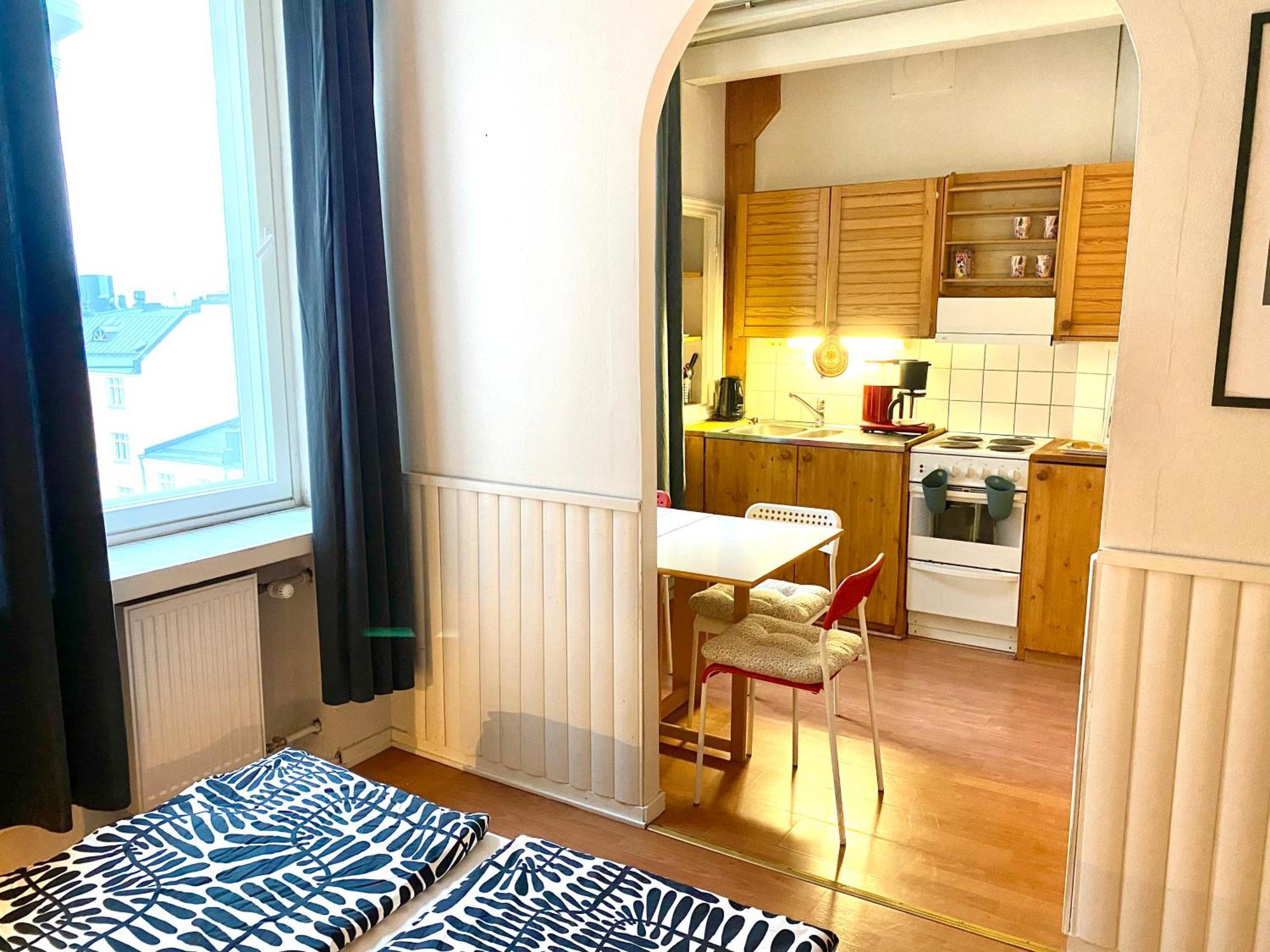 Small Home In Kamppi เฮลซิงกิ ภายนอก รูปภาพ